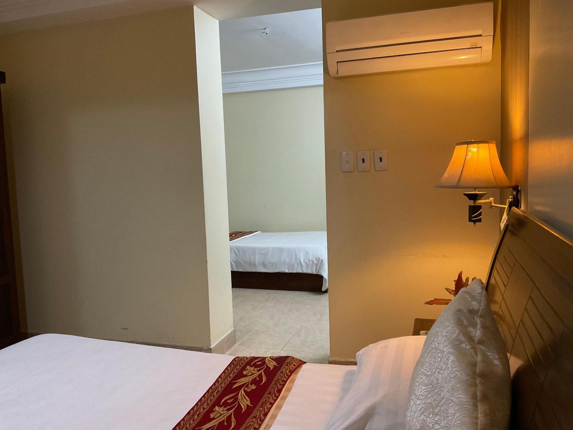 Khach San Minh Chau - Hoa Hung Hotel Bandar Ho Chi Minh Luaran gambar