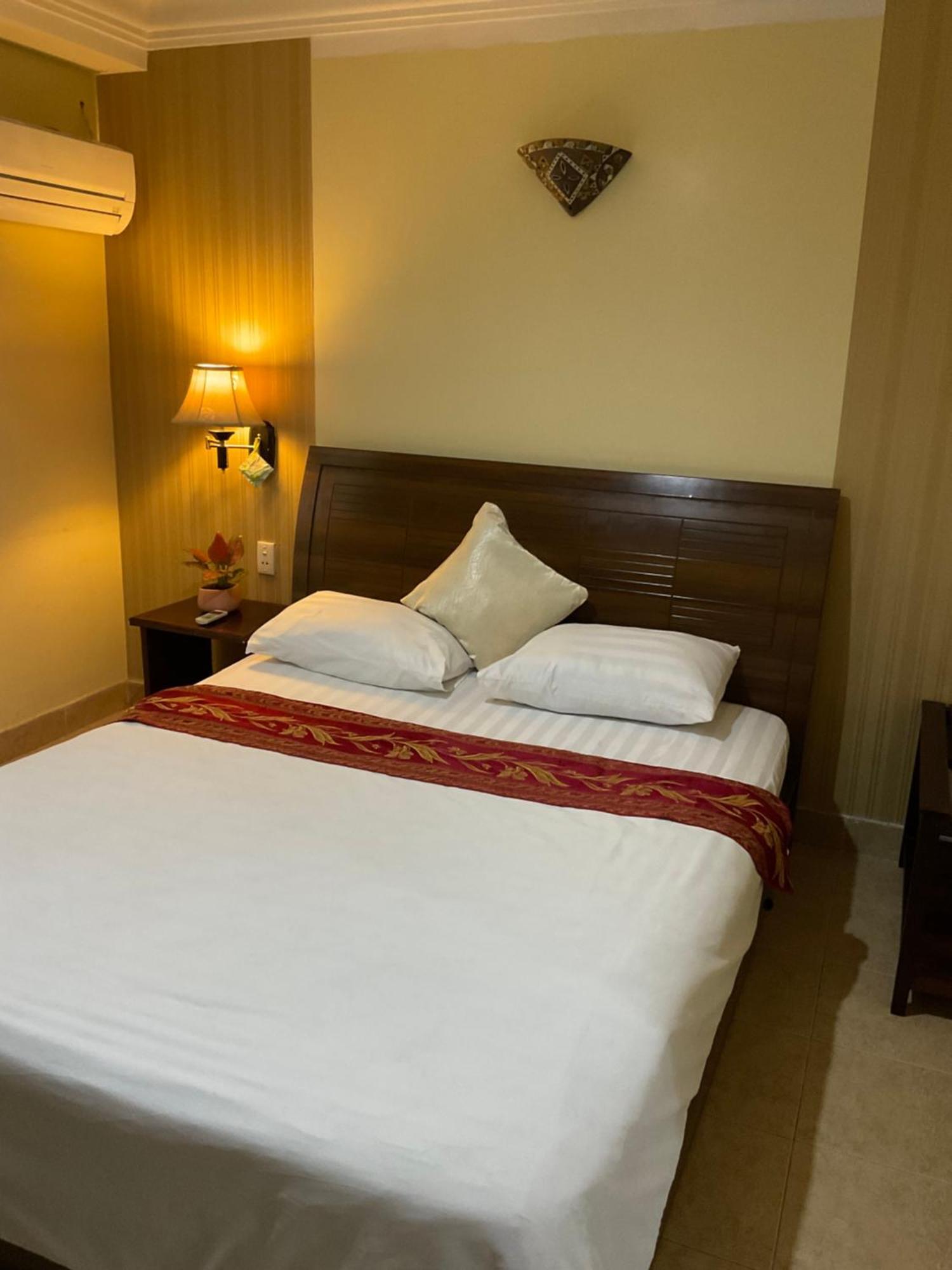 Khach San Minh Chau - Hoa Hung Hotel Bandar Ho Chi Minh Luaran gambar