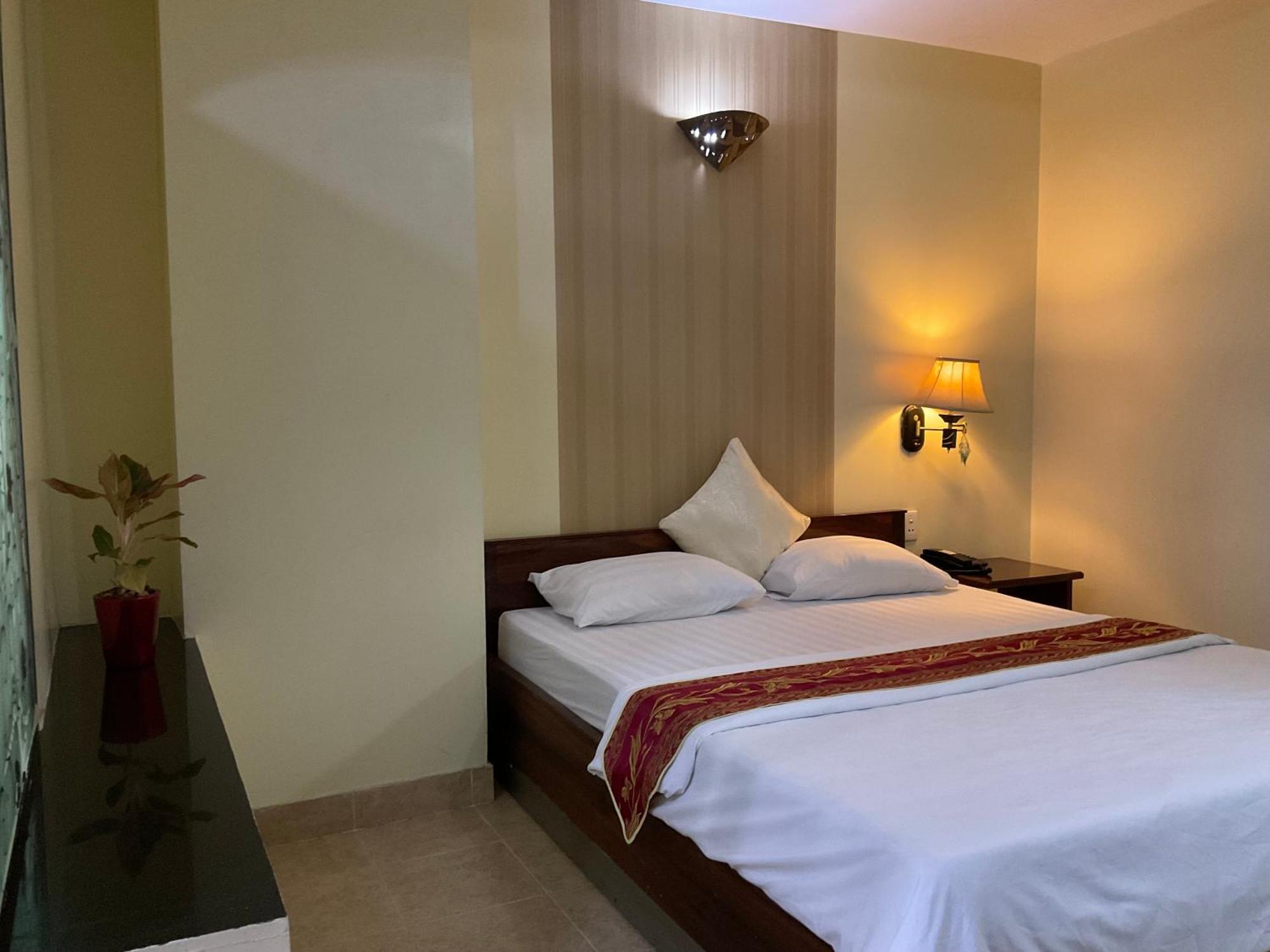 Khach San Minh Chau - Hoa Hung Hotel Bandar Ho Chi Minh Luaran gambar