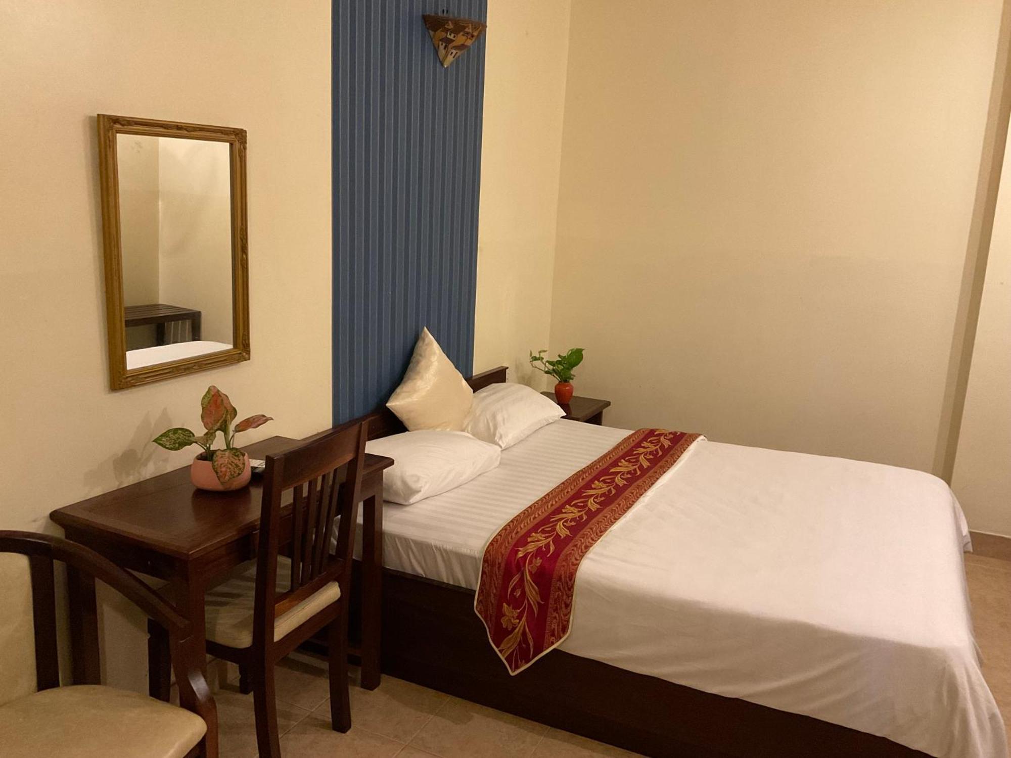 Khach San Minh Chau - Hoa Hung Hotel Bandar Ho Chi Minh Luaran gambar