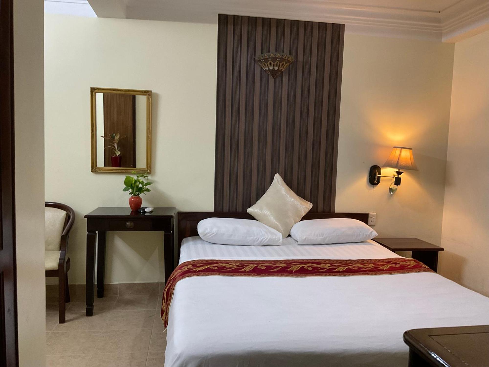 Khach San Minh Chau - Hoa Hung Hotel Bandar Ho Chi Minh Luaran gambar